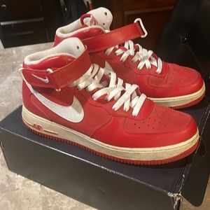 Nike Air Force 1 315 123-600 Red and White Sz. 11 Used
